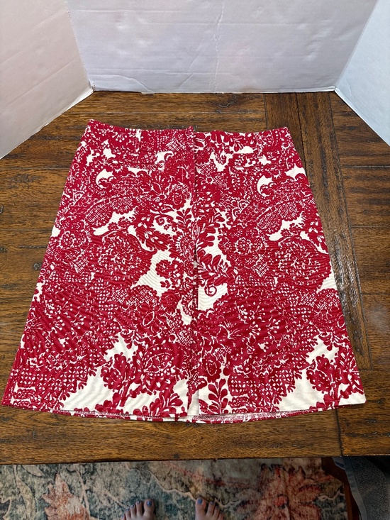 Talbots Dresses & Skirts - Talbots petites stretch skirt size 10, 21" full length, white and red pattern